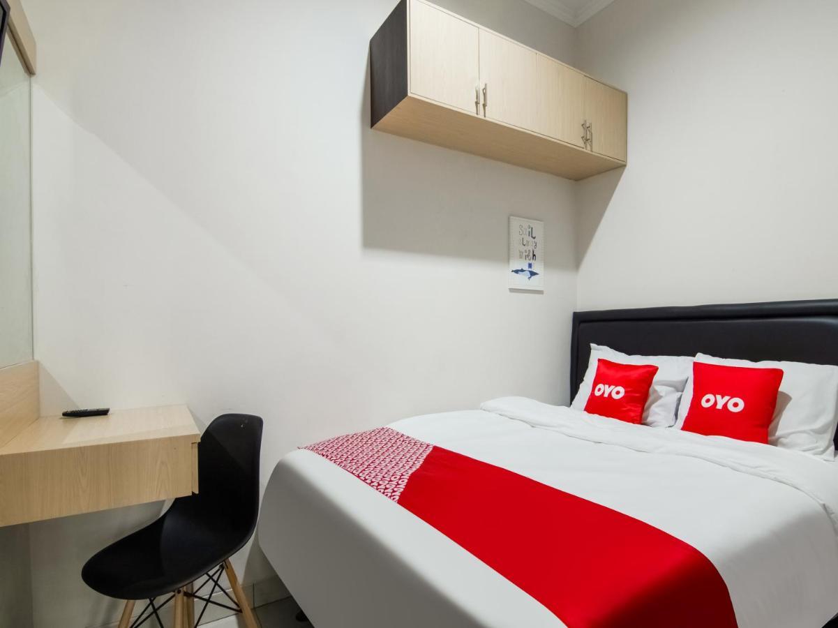 Oyo 3824 Columbus Residence J1 Telukjambe Bagian luar foto