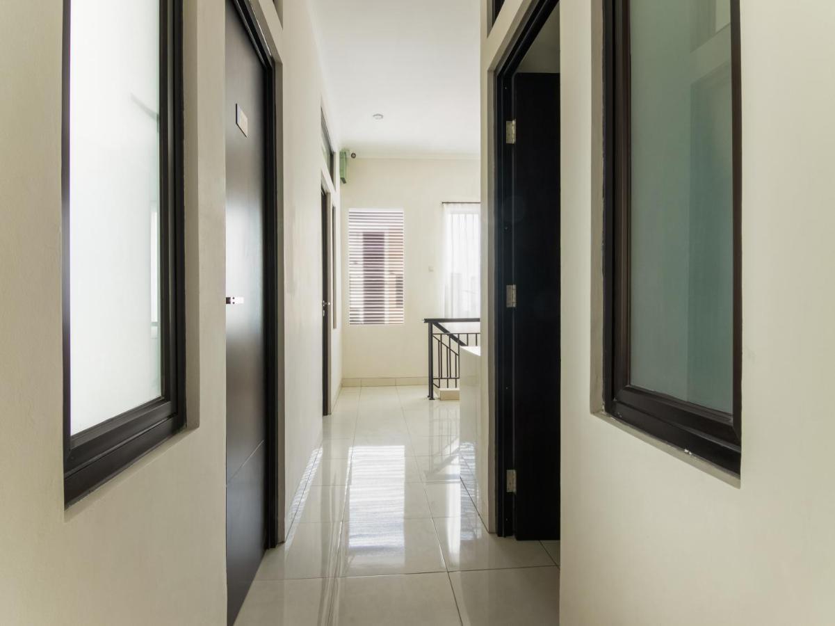 Oyo 3824 Columbus Residence J1 Telukjambe Bagian luar foto