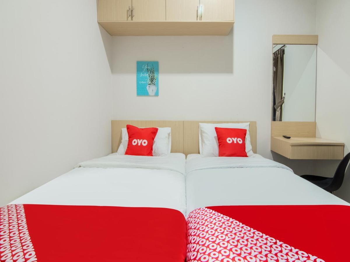 Oyo 3824 Columbus Residence J1 Telukjambe Bagian luar foto