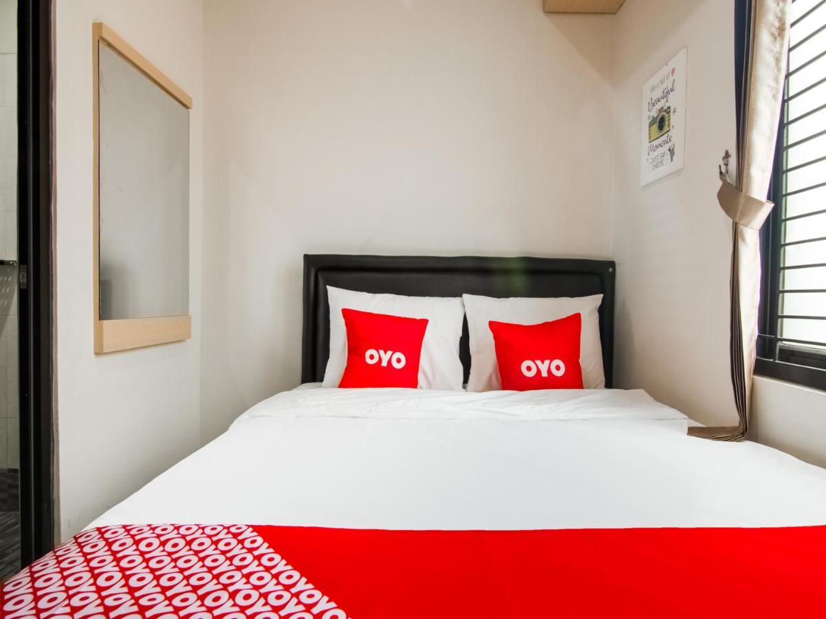 Oyo 3824 Columbus Residence J1 Telukjambe Bagian luar foto