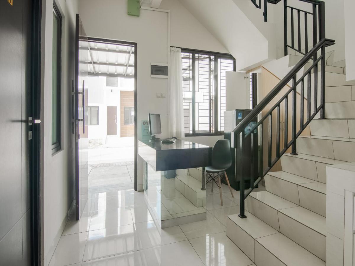 Oyo 3824 Columbus Residence J1 Telukjambe Bagian luar foto